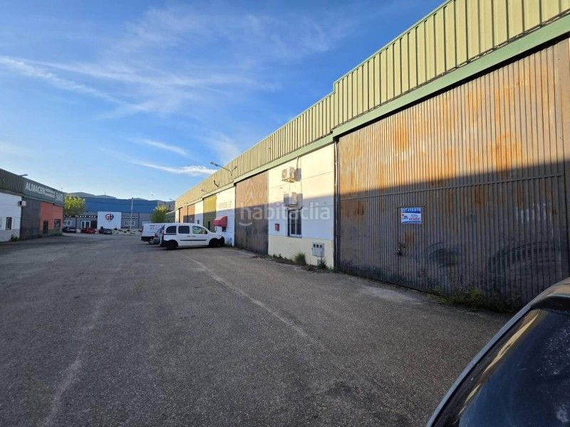 Foto 8f0f4573-d931-4d9a-a58c-e278f4ea9832. Nau industrial a Miralvalle - Av. Virgen del Puerto - La Data Plasencia