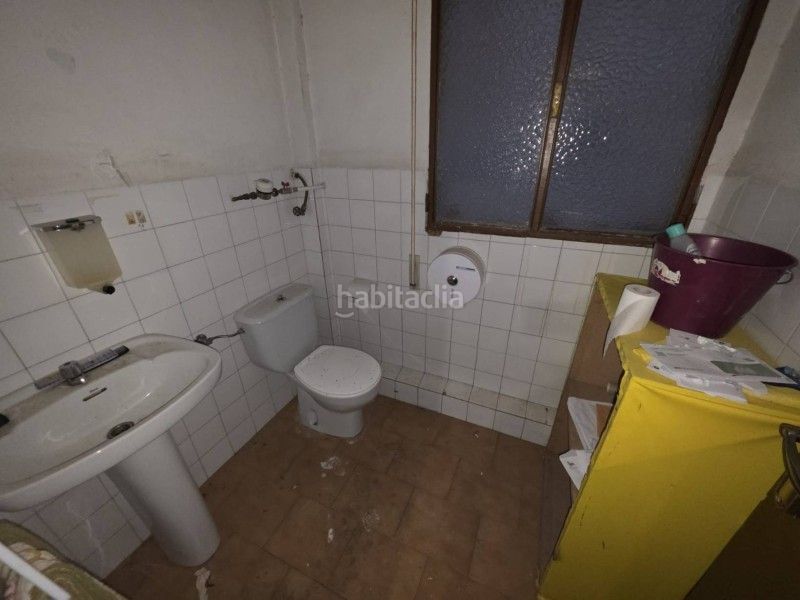 Foto a50e4e4c-f955-48cb-9937-ce9b9fd74610. Local comercial a Centro Ciudad Plasencia