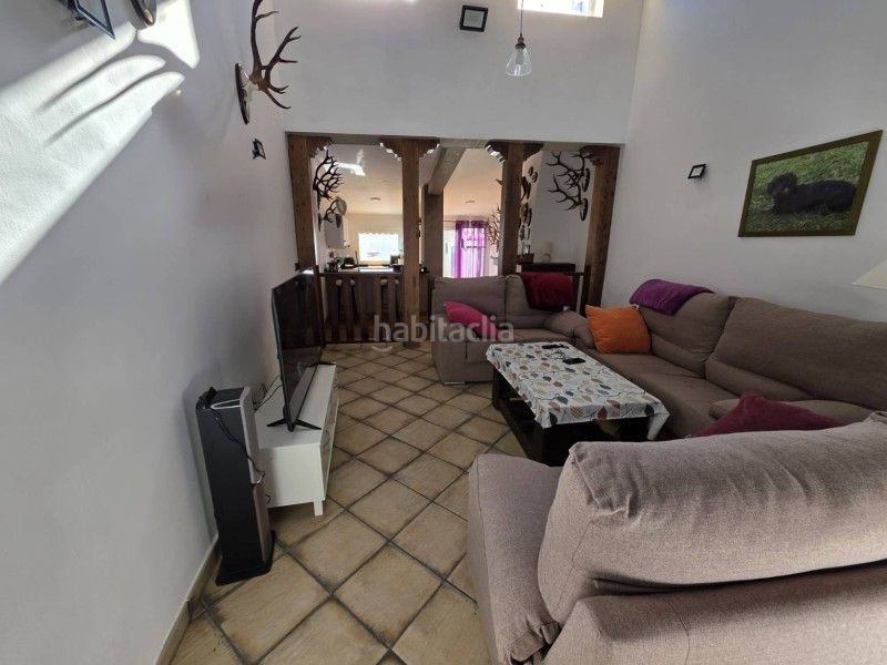 Foto f1bf8035-c125-4c81-b1ee-38c3b74eaa12. Xalet a Malpartida de Plasencia