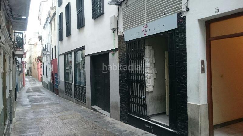 Foto 9eed5a3b-dd03-450c-bf05-9399c4ca25b4. Alquiler local comercial  en venta en centro cáceres en Plasencia