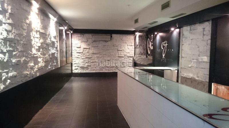 Foto f7edc186-d6f2-4275-b795-a9af479dbaac. Alquiler local comercial  en venta en centro cáceres en Plasencia