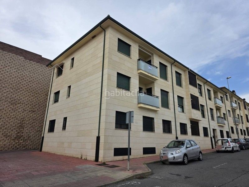 Foto b7ab306b-1e8b-428e-901a-8892e860e81f. Pis amb calefacció aparcament a Zona Norte - Hospital - Urbanizaciones Plasencia