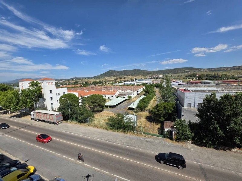 Foto 88ef33f9-dd41-47c9-a286-0d98d1e55ec0. Pis a Zona Sur - Av. De España - San Miguel Plasencia