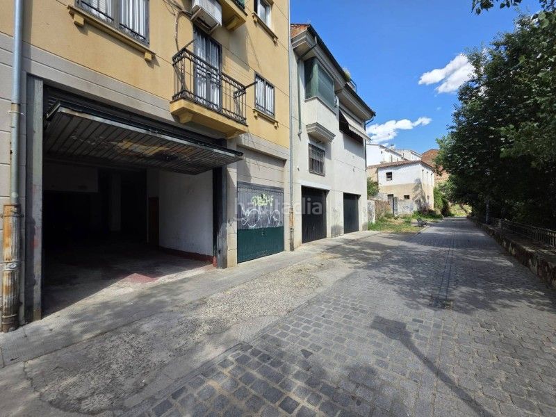 Foto d2a00225-4a06-4314-836f-e65c932dd78e. Aparcament cotxe a Centro Ciudad Plasencia