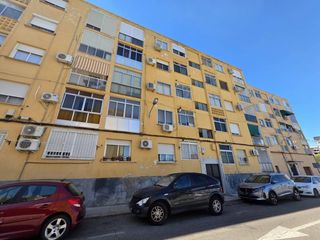 Flat in Los Pinos - El Pilar. Piso en venta en procasa  plasencia cáceres