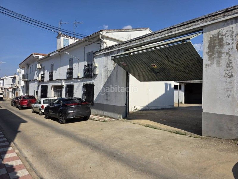 Foto 4a0ecd0c-5b6f-442c-bb96-bd5e5e2a51f9. Xalet amb aparcament a Serradilla