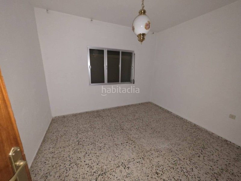 Foto a4451ccb-41ab-42ba-939c-b9ada1c36915. Xalet amb aparcament a Serradilla