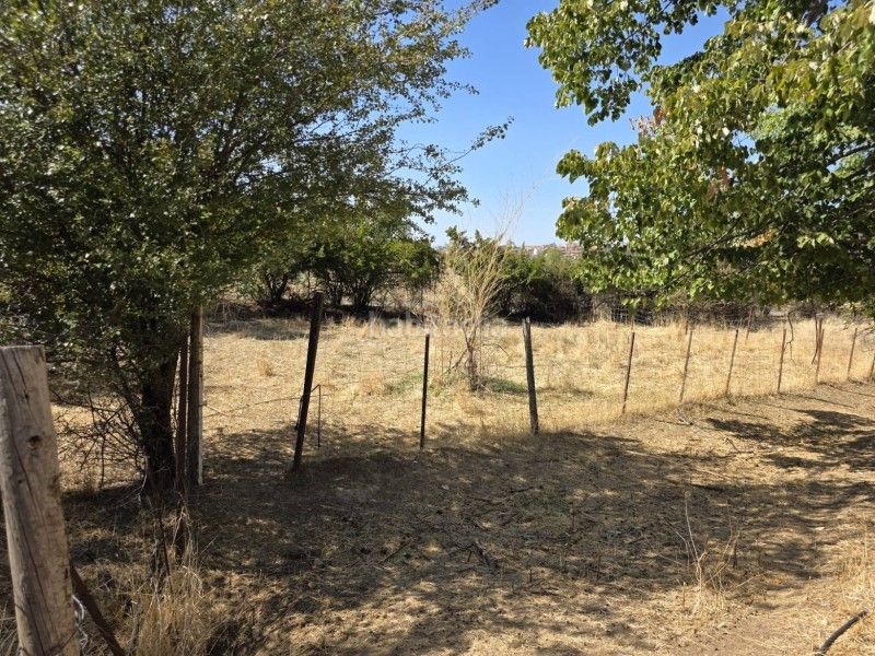 Foto a2fade42-c0fe-4cfc-8a6e-8bcf8c6bb9af. Xalet amb calefacció aparcament piscina a Miralvalle - Av. Virgen del Puerto - La Data Plasencia