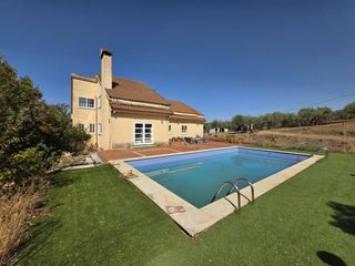 Chalet in Miralvalle - Av. Virgen del Puerto - La Data. Casa unifamiliar en venta en ds valdeolivos  plasencia cáceres