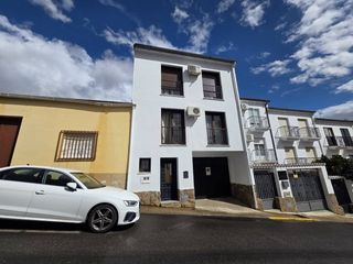 Chalet in Malpartida de Plasencia. Casa unifamiliar en venta en centro  malpartida de plasencia các