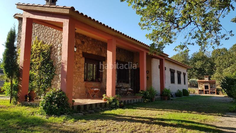 Foto 35c59d5d-bb3e-49b8-9120-c3efcdf87205. Chalet casa unifamiliar en venta en a un kilómetro del centro cáceres en Valverde del Fresno