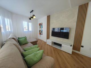 Flat in Parque de las Naciones. Piso reformado con vistas despejadas y piscina comunitaria en el