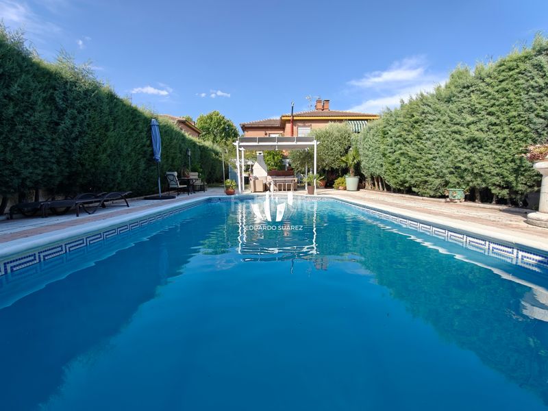 Foto 04f105a7-ef1d-4fe6-a2e9-cf4c41a6432c. Xalet amb xemeneia calefacció aparcament piscina a Rivas - Vaciamadrid