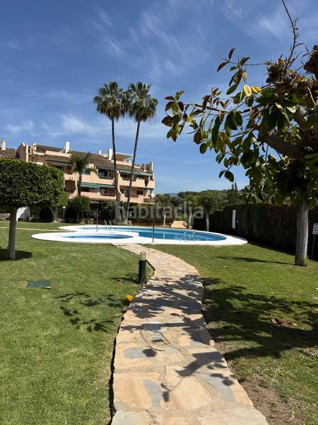 Foto 73c7a978-e94b-4e8e-9098-487f732d7615. Pis amb aparcament piscina a Bel - Air Estepona