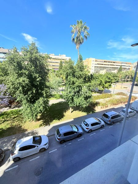 Foto 2257bdd5-c9b2-42d1-a9db-c9bb8fd5a7c1. Pis amb aparcament a Paseo Marítimo Oeste - Pacífico Málaga