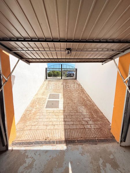 Foto a0a6e5cb-f393-456e-93e2-bdbf2f2ec8b4. Casa adossada amb xemeneia aparcament a Ardales