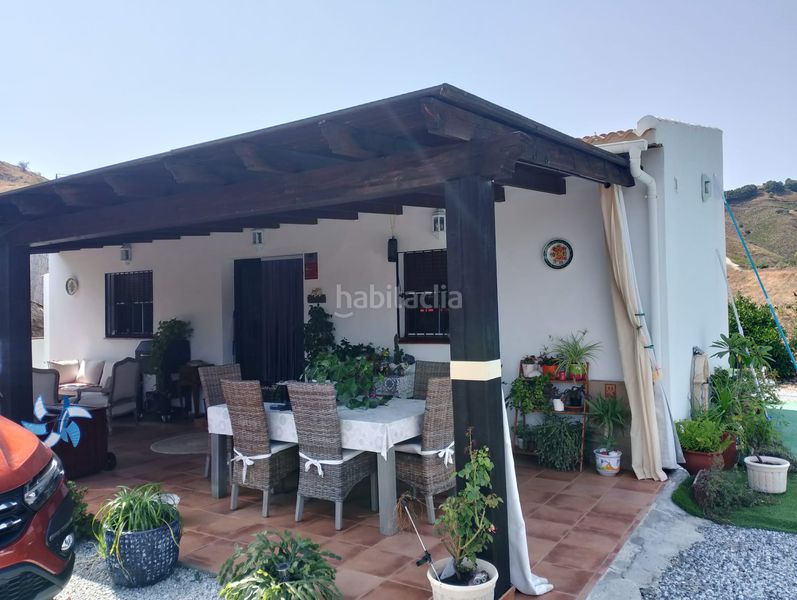 Foto a210d980-ce44-4903-b514-7789788239c3. Masia amb xemeneia aparcament piscina a Hispanidad - Vivar Téllez Vélez - Málaga
