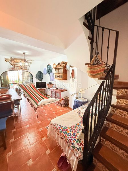 Foto eaead4f0-a8cc-4546-9ef2-6a6384ea7439. Casa adossada a Álora