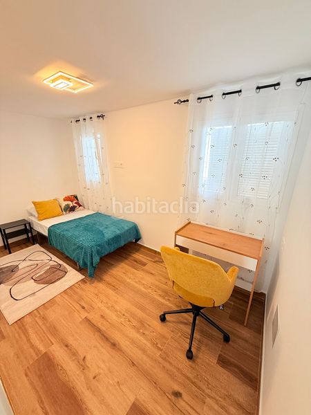 Foto 3ea9386d-0b37-4513-a7dd-1106b5e1ef63. Pis a Cártama pueblo Cártama