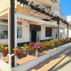 Local Comercial a La Cala del Moral. Local comercial en primera linea de playa en la cala del moral