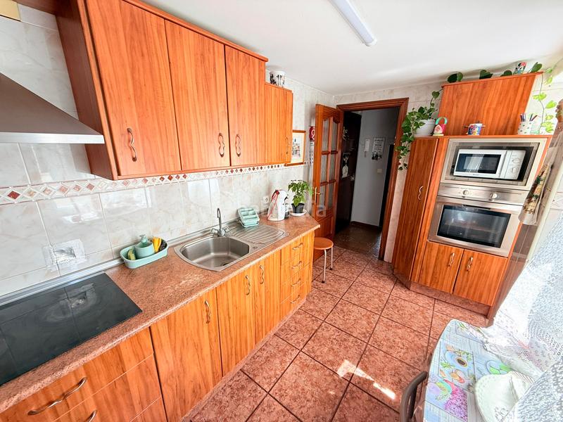 Foto de57f222-c08a-4101-9120-38a06d0aa3ec. Pis a Parque Victoria Eugenia Málaga