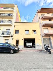 Casa adossada  Valencia. Casa adosada de 3 plantas en sant narcís con amplias terrazas y