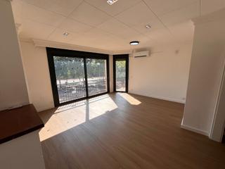 Pis a Centre. Piso acabo de reformar en roses