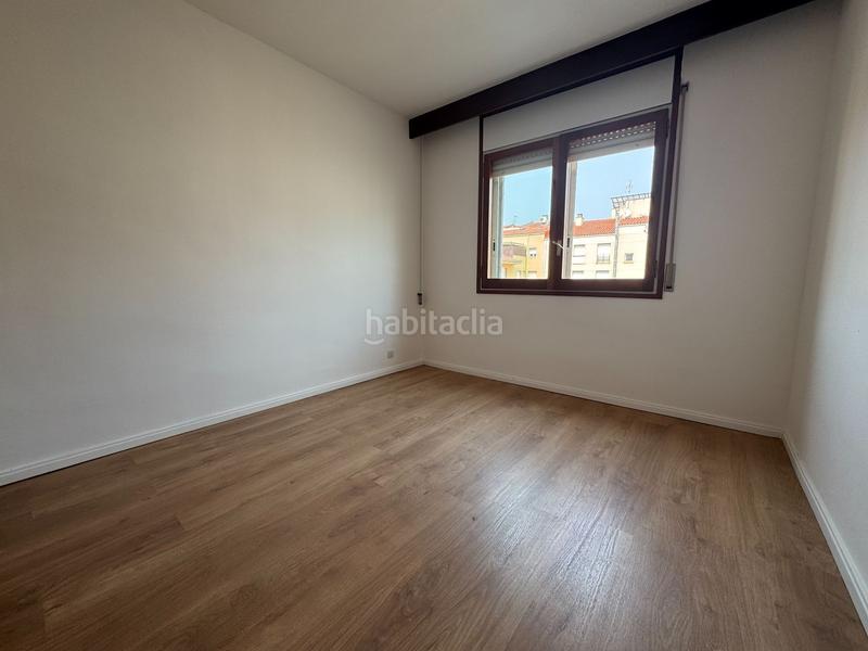 Foto 1569c87a-06d8-4ea7-b5ba-3b84d5937206. Piso en La Devesa Girona