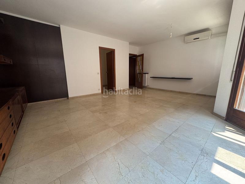Foto ca8cb3cc-8b42-496f-a229-e47f98dd9297. Piso en La Devesa Girona