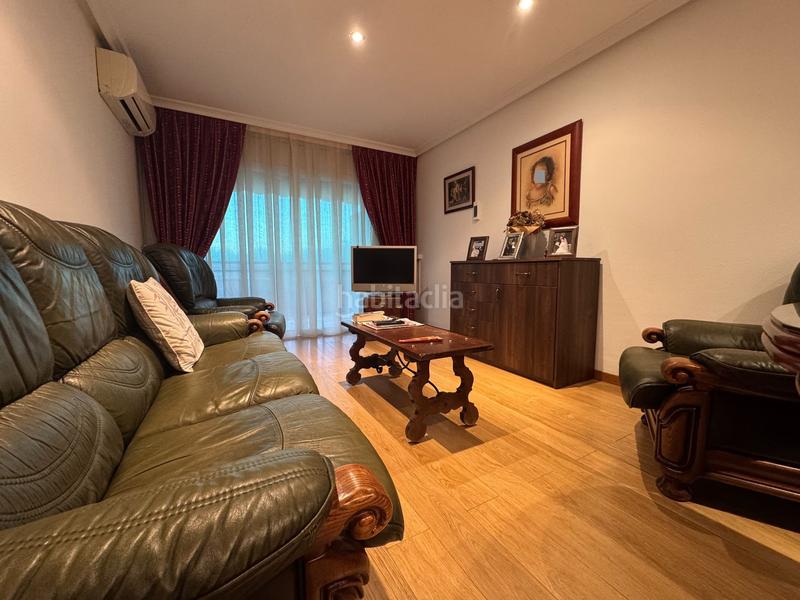Foto d217b704-8448-4dbe-bc2f-a44605790556. Appartamento con riscaldamento in Montilivi Girona