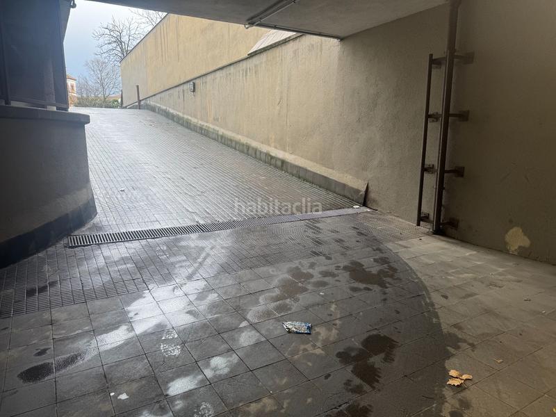 Foto d24ab60a-43cf-4b48-8523-9edc24a06465. Aparcament cotxe a Can Gibert del Pla Girona