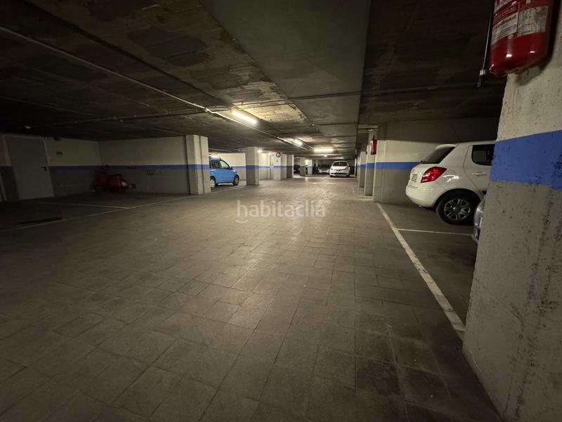 Foto e89533a5-f457-4f9d-96a8-b11b9ce7b33d. Aparcament cotxe a Can Gibert del Pla Girona