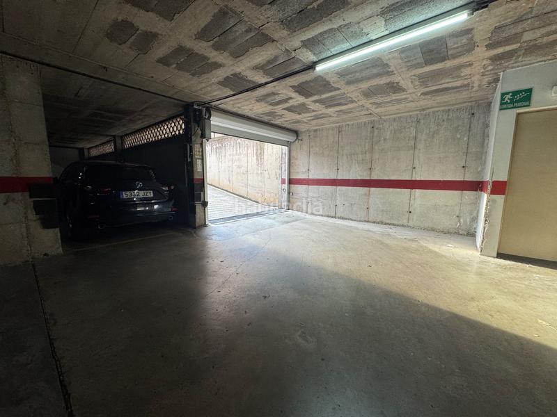 Foto 313ce5b8-bb66-4e14-a129-fad4de342efe. Parking voiture dans La Devesa Girona