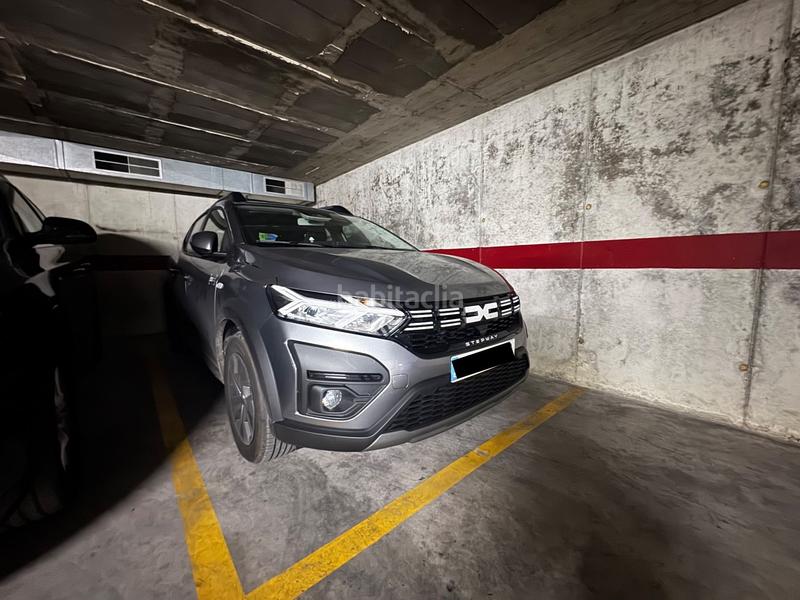 Foto 56932272-24d5-4033-9aee-3a3ff52ecb85. Parking voiture dans La Devesa Girona