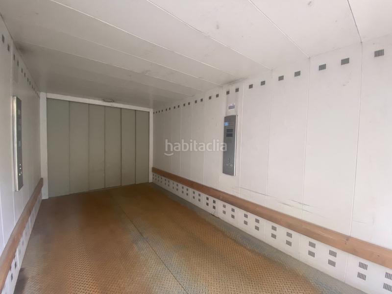 Foto 503964c0-245b-4dcf-b7ec-ff8294683658. Aparcament cotxe a Eixample Sud-Migdia Girona