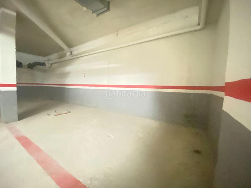 Foto ed2bc210-5cf5-48b4-8496-a3ec1b9d798b. Aparcament cotxe a Eixample Sud-Migdia Girona