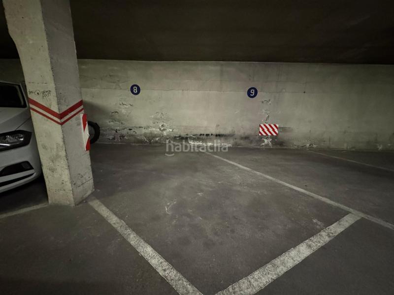 Foto 780254cd-8b73-4366-896a-7d3020551476. Autoparkplatz in Veïnat Salt