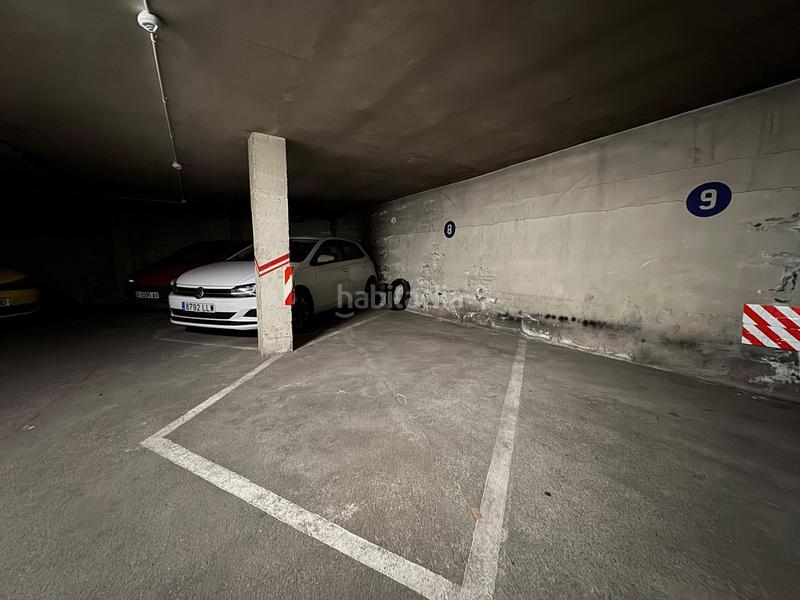 Foto a9da65b2-8e74-426d-ac03-dbb5c703ab75. Autoparkplatz in Veïnat Salt