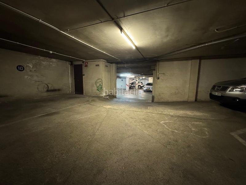 Foto b1acc6e4-6e46-496a-a72c-b7a7331276a1. Autoparkplatz in Veïnat Salt