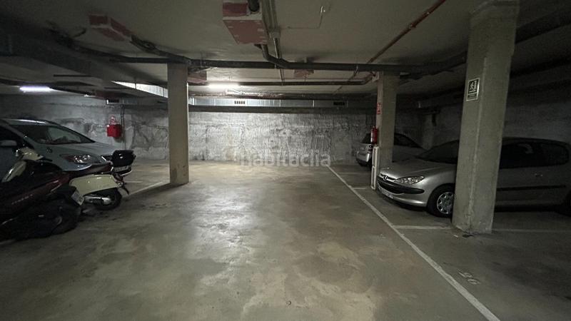 Foto b416051b-f448-47d4-9019-c512cdd30444. Car parking in Santa Eugenia Girona