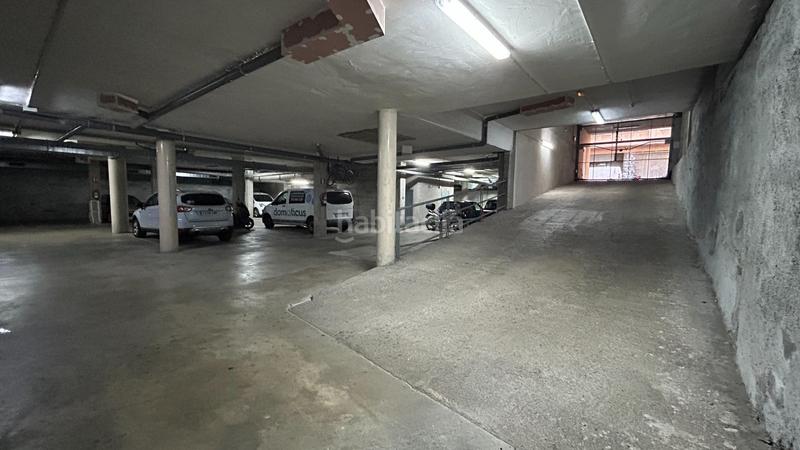Foto f6dd842b-5f29-4a3d-a8f5-ac7972217283. Car parking in Santa Eugenia Girona
