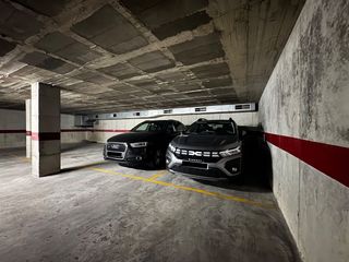 Parking voiture  Remences