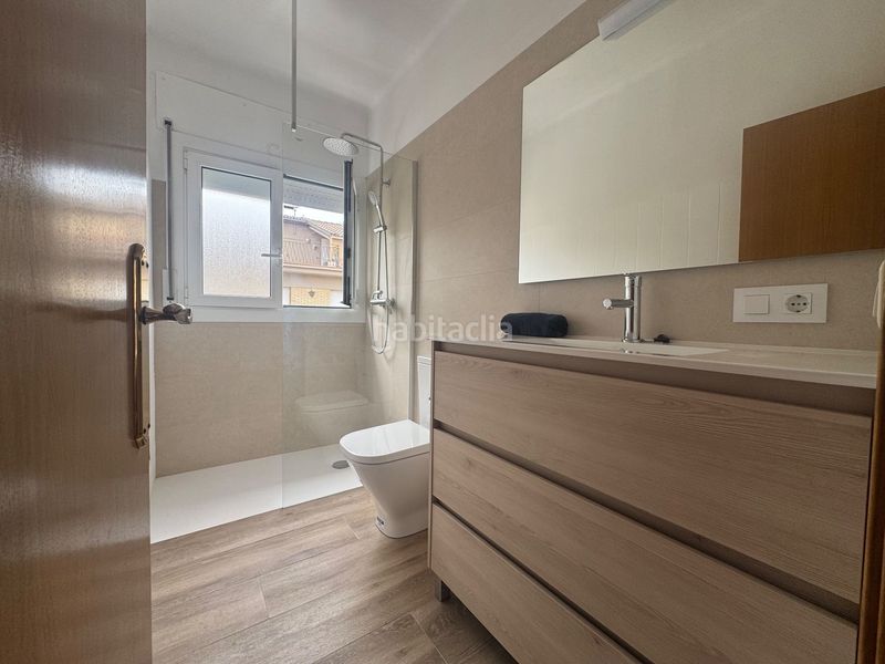 Foto a0bd4721-0787-4f07-9db9-f0c5ecfaa3e2. Casa adosada en Olot