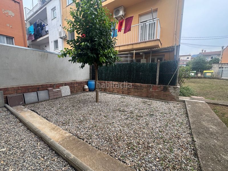 Foto 50dbe545-32b3-48d9-bdb1-26d5f2ffa858. Casa adossada amb calefacció aparcament a Olot