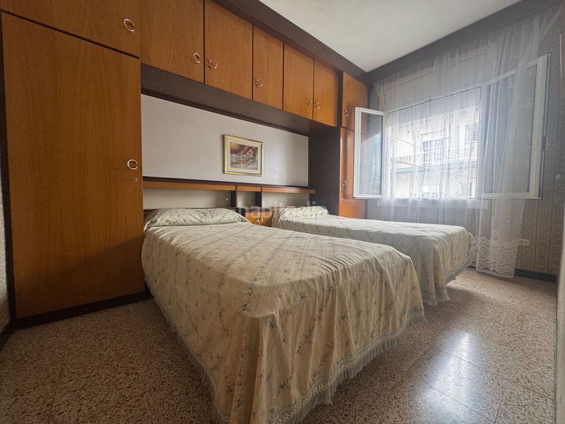Foto 587e91d8-7f84-4504-a28f-a3219d7d7c60. Casa adosada en Olot
