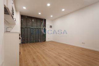 Pis  Carrer garrofers. Bajo vivienda