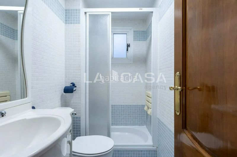 Foto bd10fb7e-a8c0-421b-94e5-137192f2c211. Pis a Malva Rosa Valencia