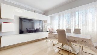 Etagenwohnung  Carrer d' edgar neville rornée. Piso de 3 habitaciones en excelente estado, listo para entrar a