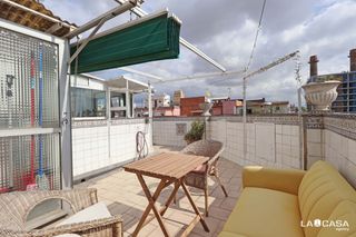 Àtic  Carrer de cabanes. Piso en venta en el poble sec - parc de montjuïc