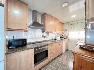 Pis  Carrer del doctor modrego 5. Piso en venta en calle del doctor modrego